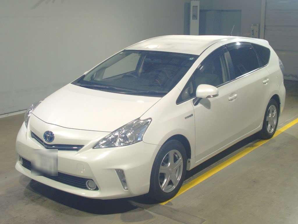 2013 Toyota Prius alpha ZVW40W[0]