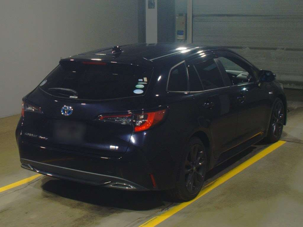 2019 Toyota Corolla Touring Wagon ZWE211W[1]