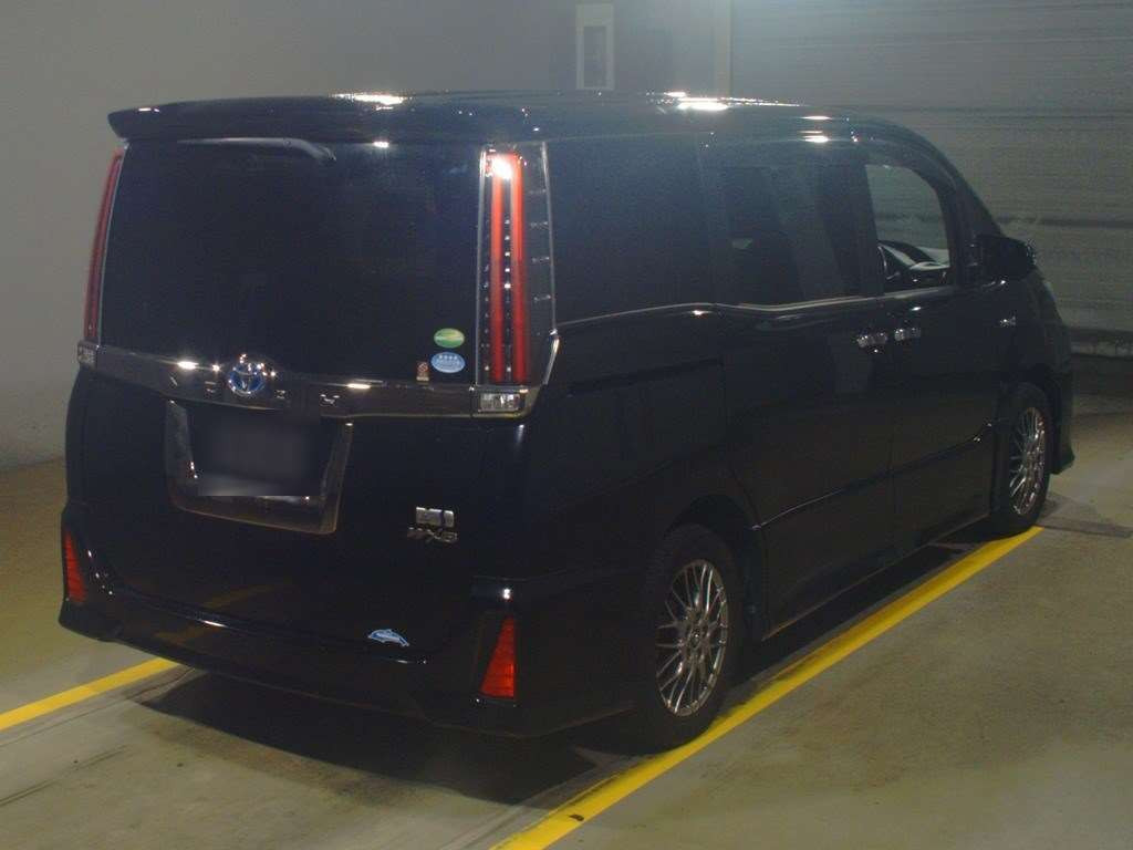 2017 Toyota Noah ZWR80W[1]