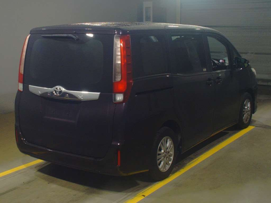 2014 Toyota Noah ZRR80G[1]