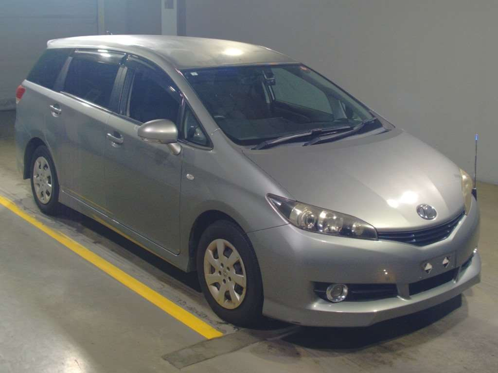 2011 Toyota Wish ZGE20G[2]