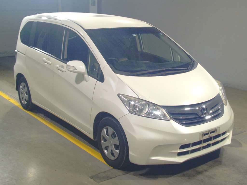 2012 Honda Freed GB3[2]