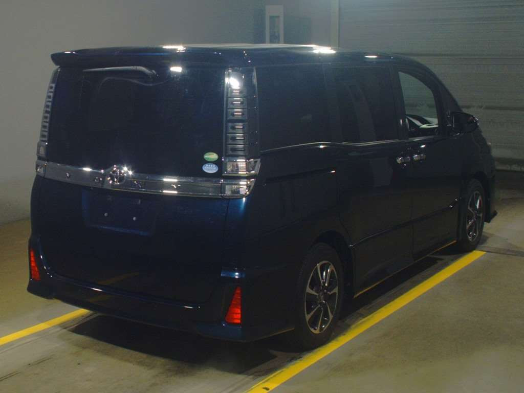 2019 Toyota Voxy ZRR80W[1]