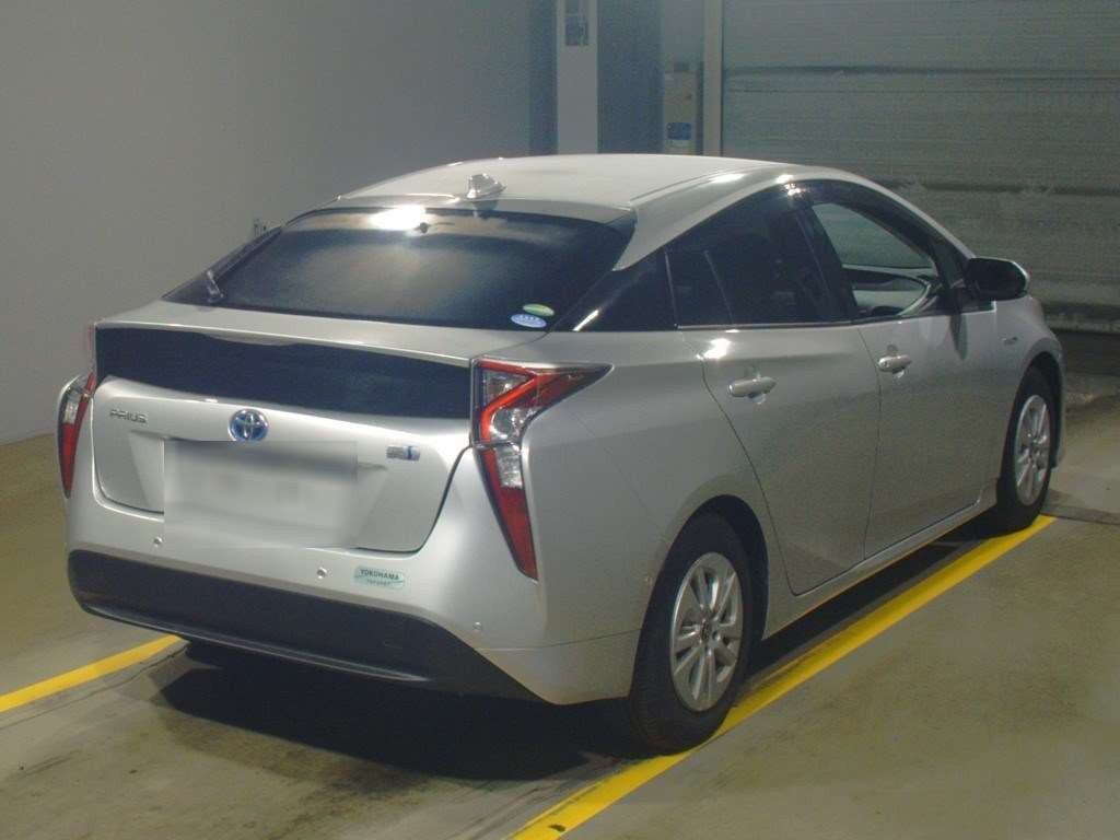 2018 Toyota Prius ZVW50[1]