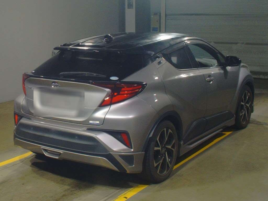 2020 Toyota C-HR NGX10[1]