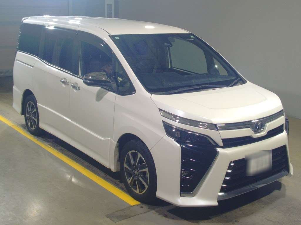 2019 Toyota Voxy ZRR80W[2]