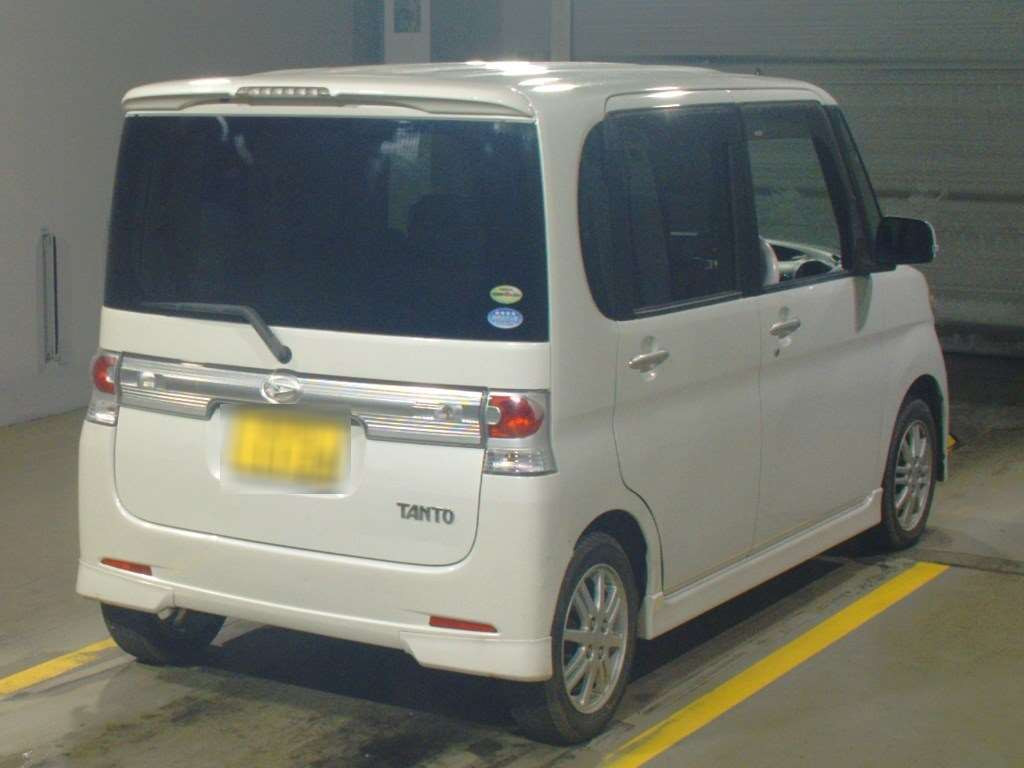 2010 Daihatsu Tanto Custom L375S[1]