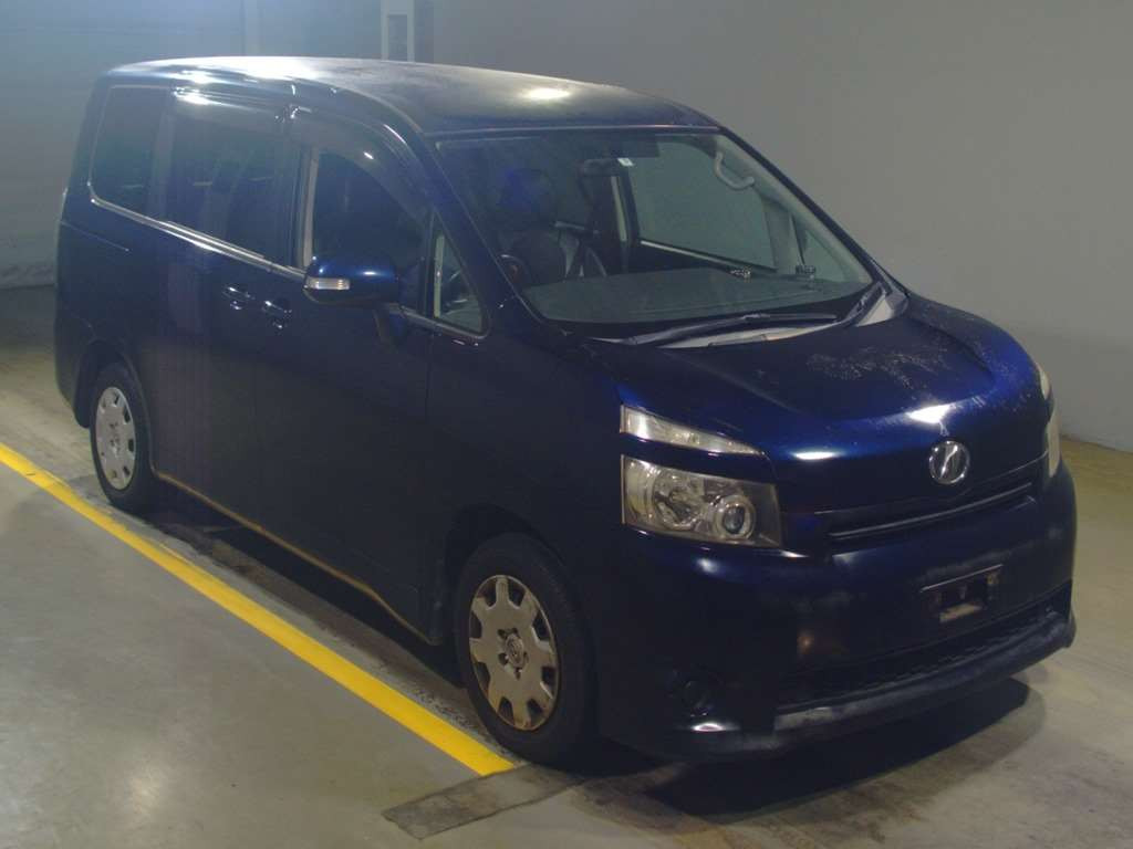 2007 Toyota Voxy ZRR70G[2]