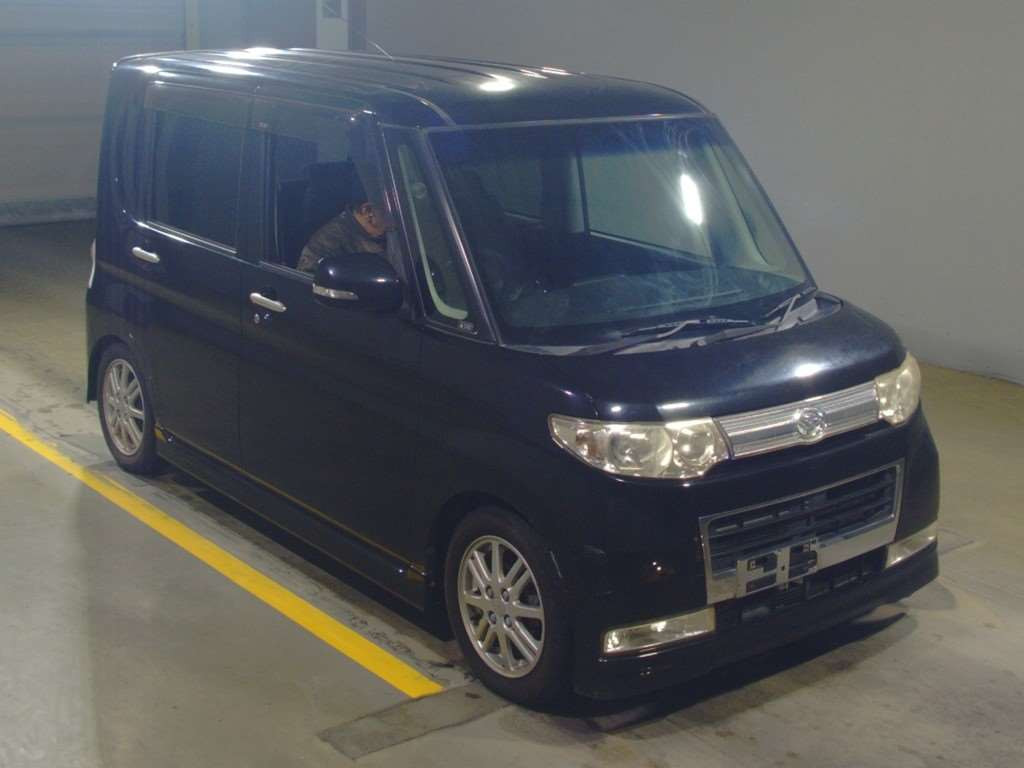 2010 Daihatsu Tanto Custom L375S[2]