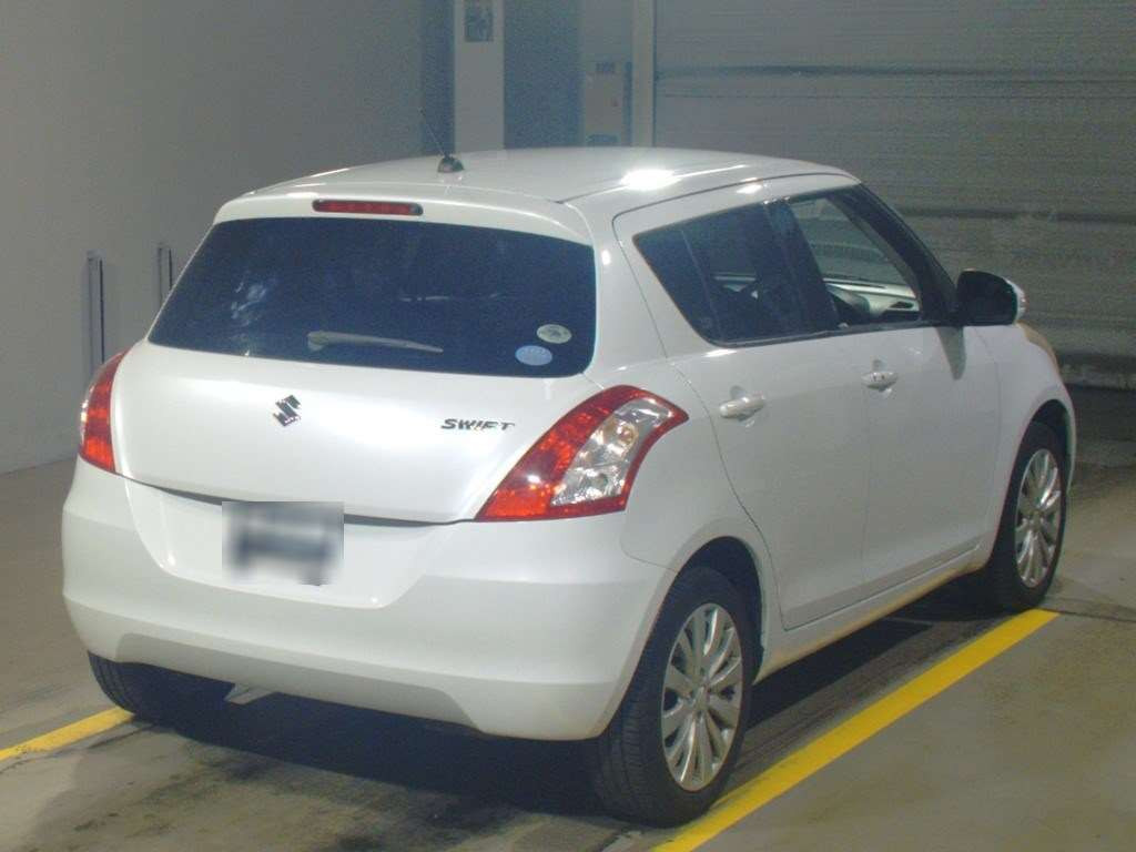 2011 Suzuki Swift ZD72S[1]