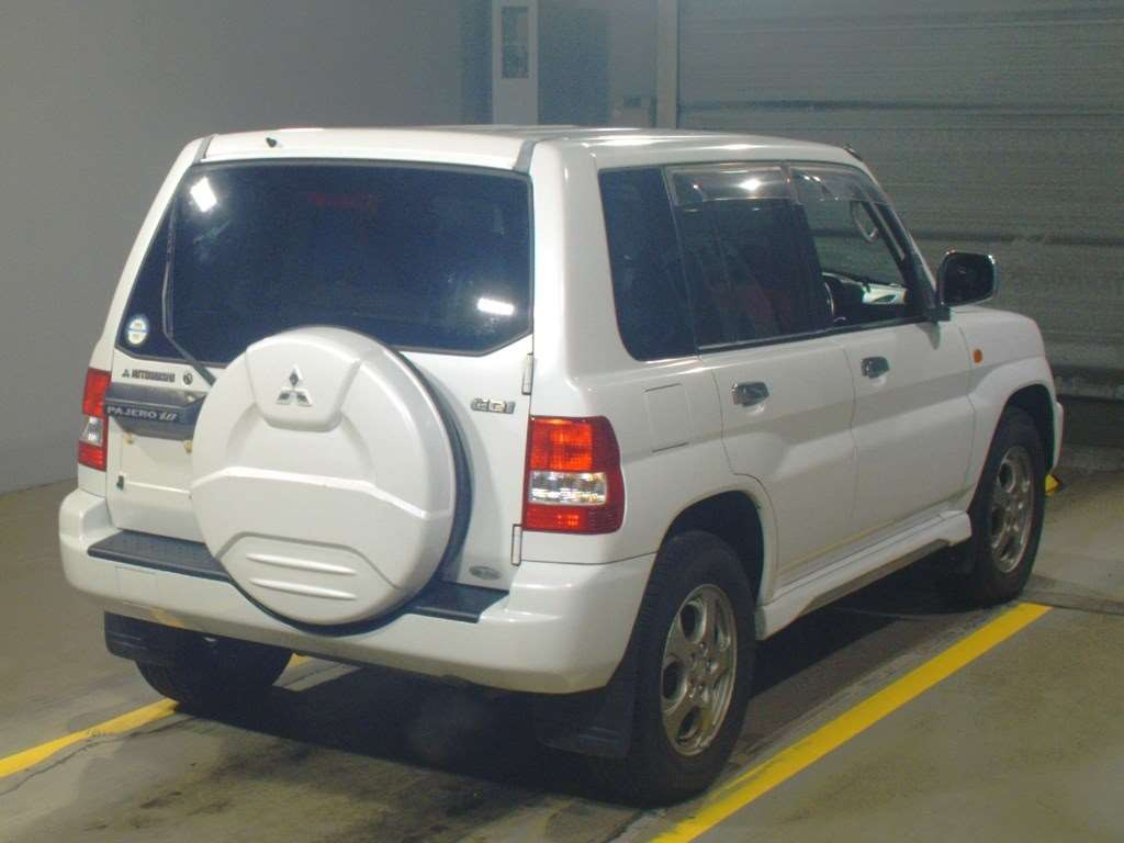 2001 Mitsubishi Pajero iO H77W[1]