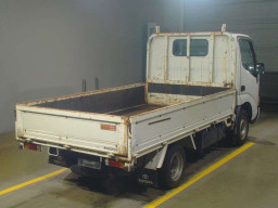 2003 Toyota Dyna Truck