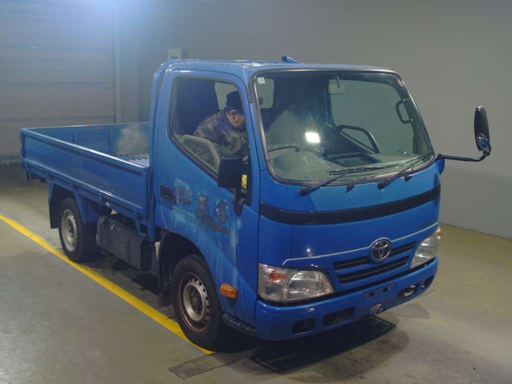 2014 Toyota Toyoace Truck TRY220[2]