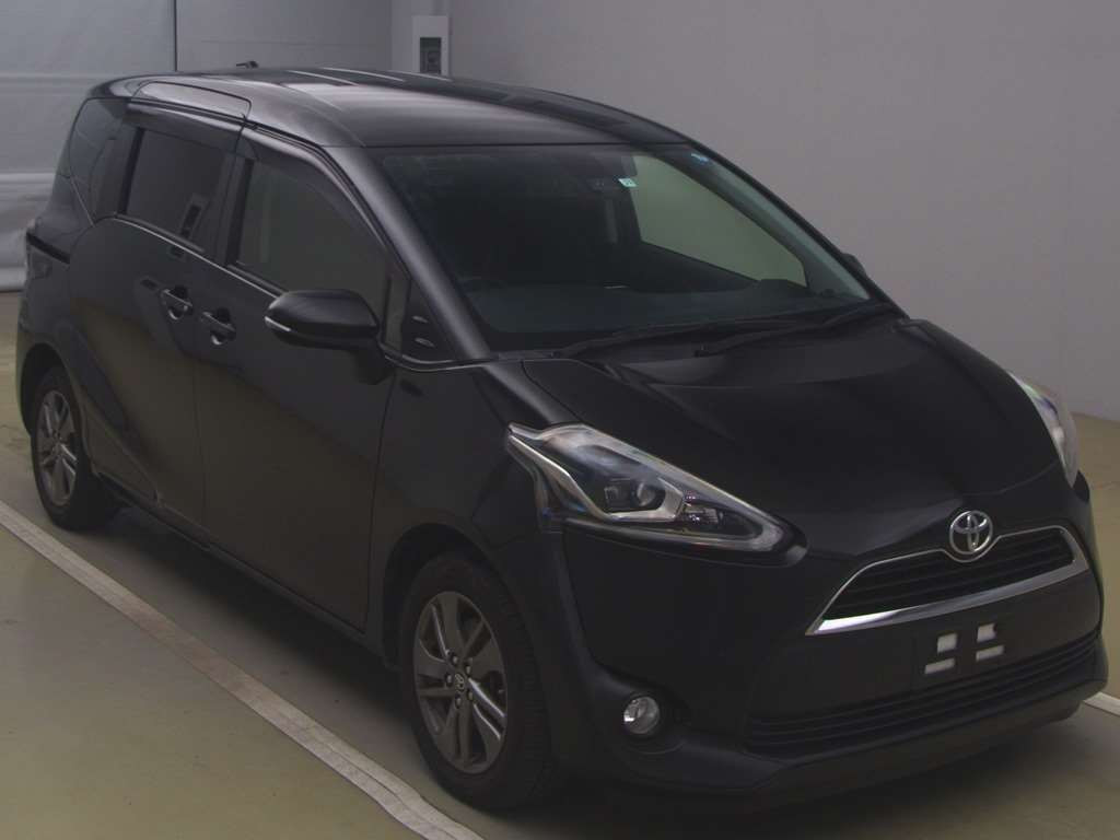 2017 Toyota Sienta NSP170G[2]