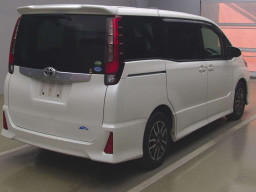 2016 Toyota Noah