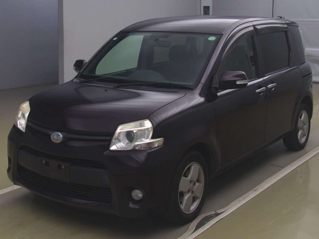 2011 Toyota Sienta NCP81G[0]