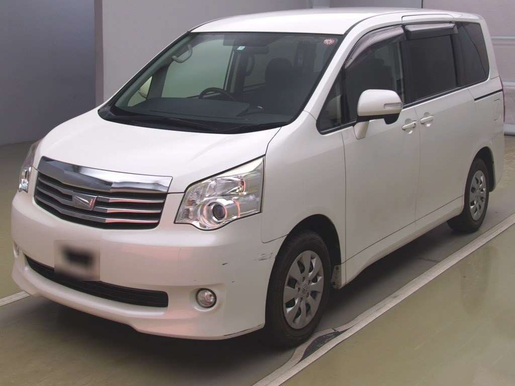 2013 Toyota Noah ZRR70G[0]