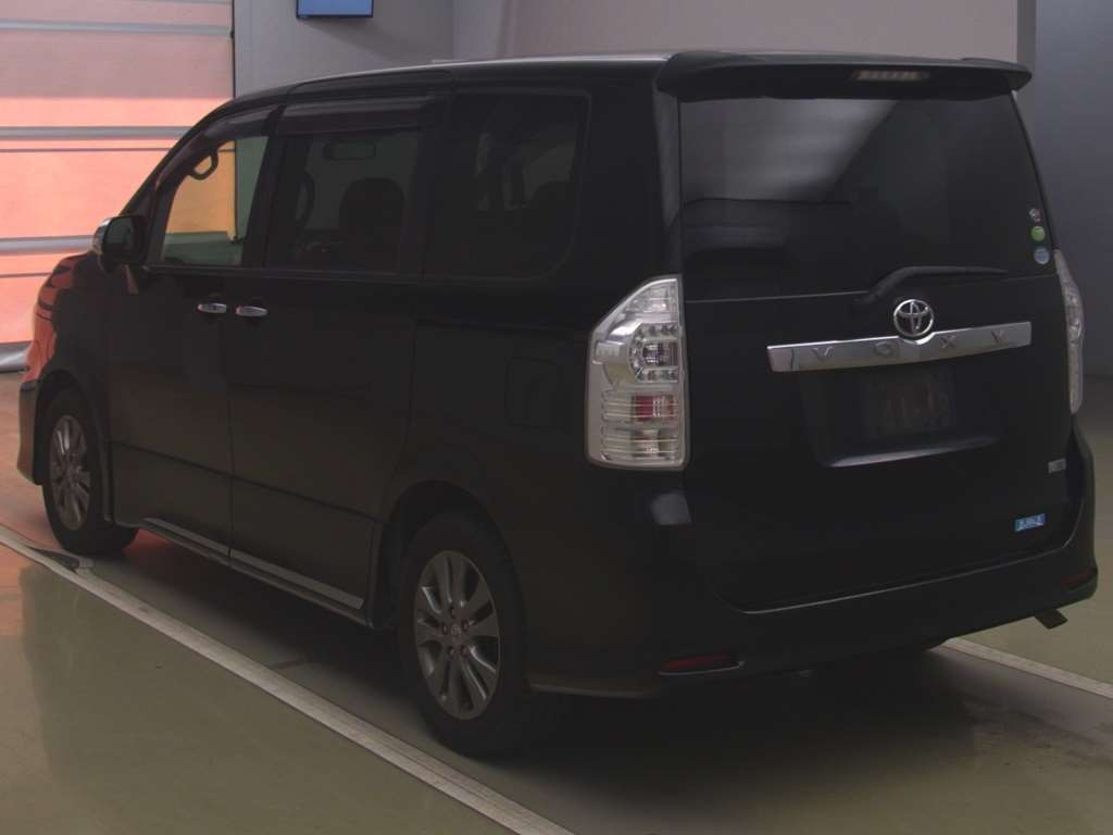 2013 Toyota Voxy ZRR70W[2]