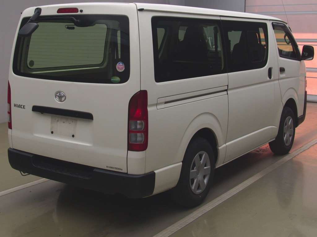 2017 Toyota Hiace Van KDH206V[1]