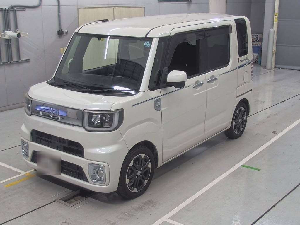 2015 Daihatsu Wake LA710S[0]