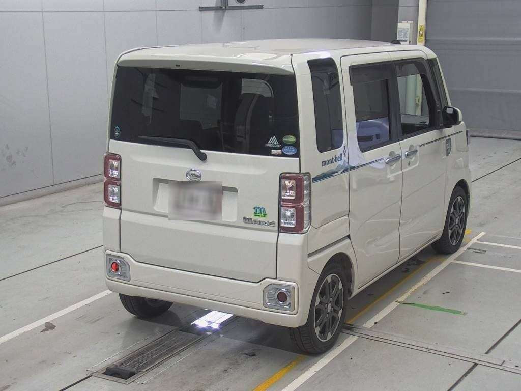 2015 Daihatsu Wake LA710S[1]