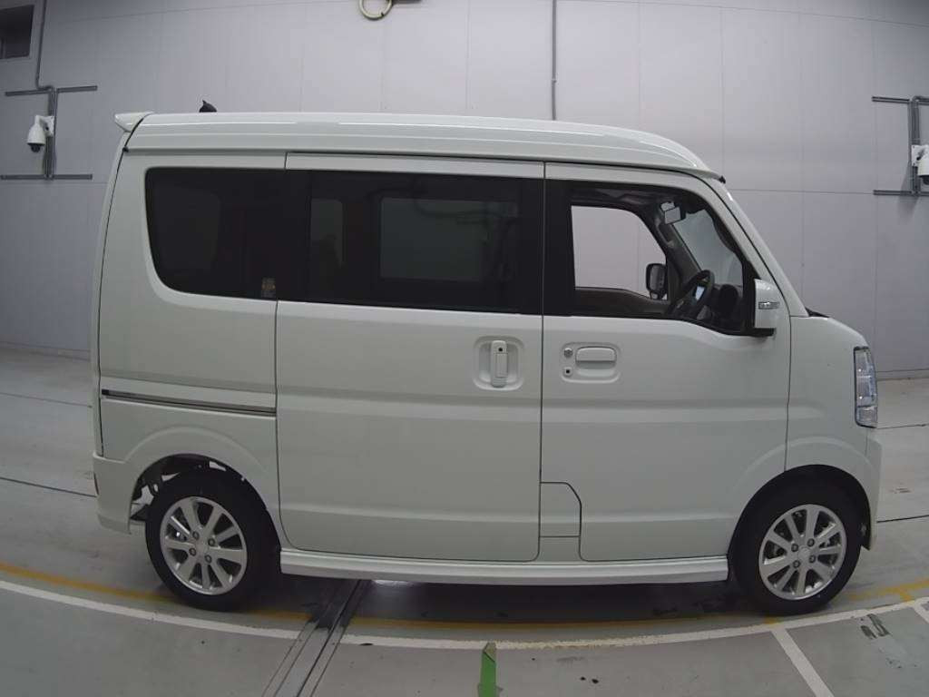 2023 Suzuki Every Wagon DA17W[2]