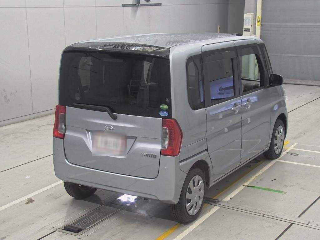 2017 Daihatsu Tanto LA600S[1]