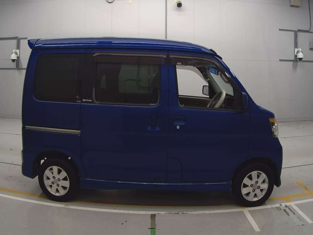 2012 Daihatsu Atrai Wagon S331G[2]