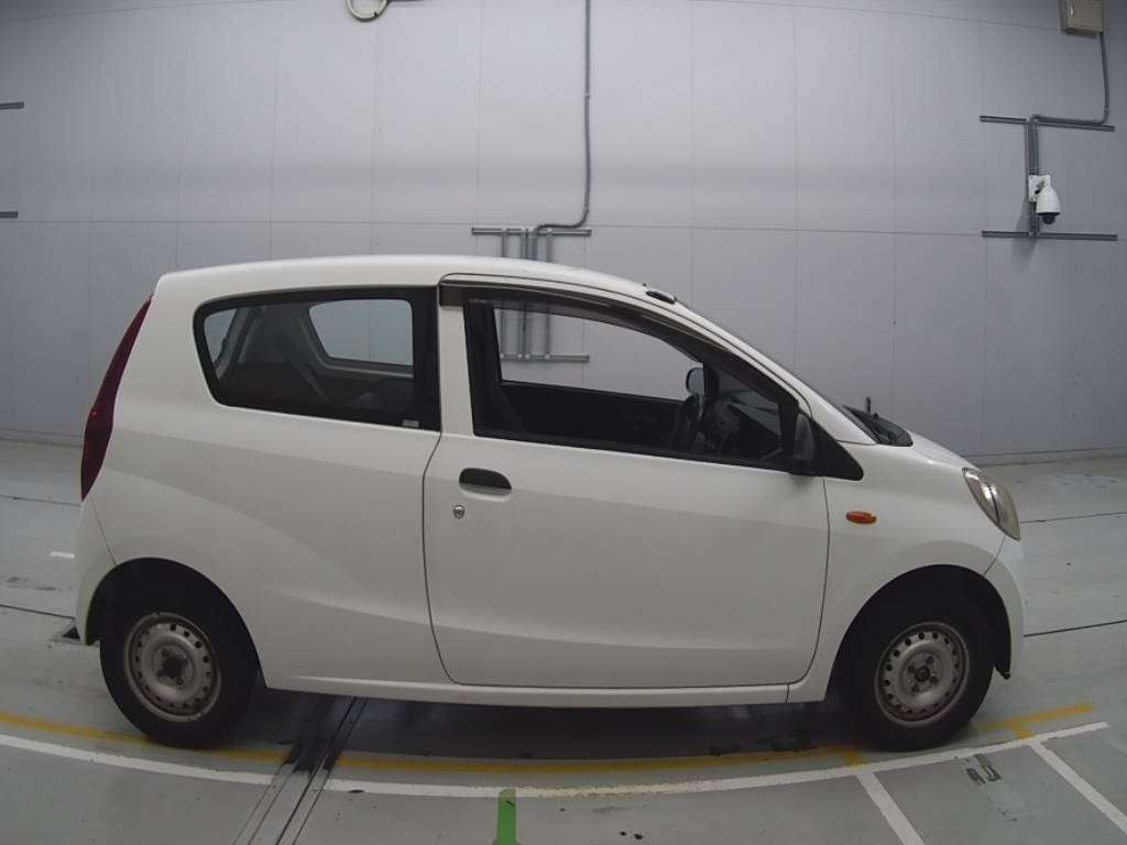 2011 Daihatsu Mira L275V[2]