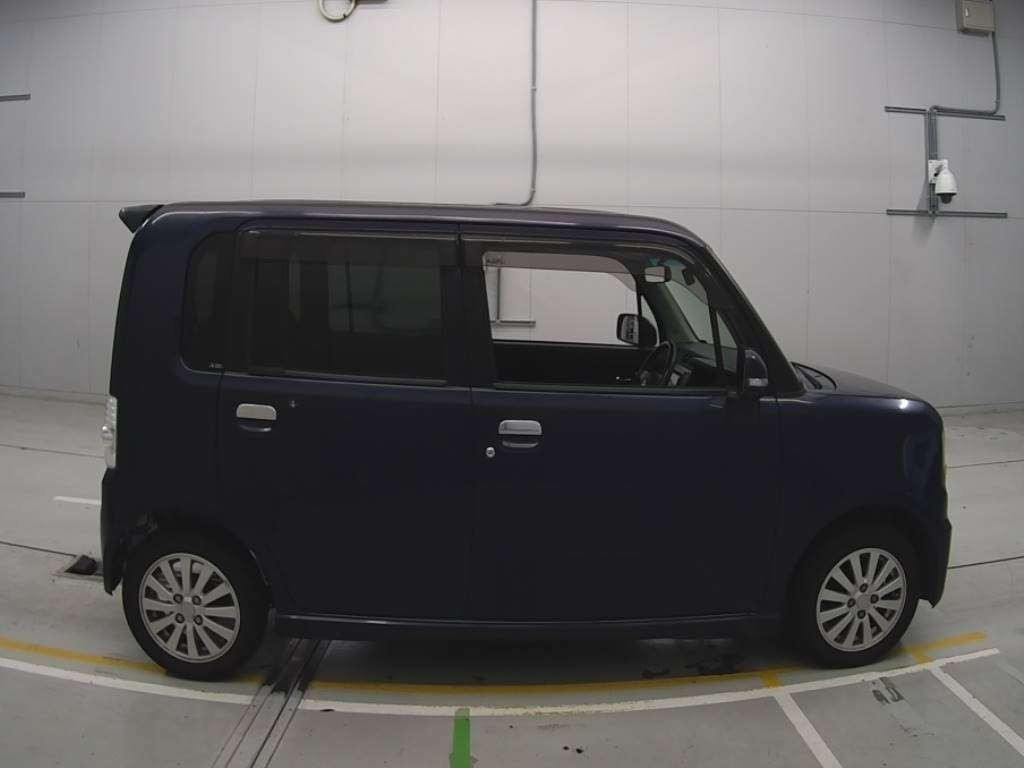 2010 Daihatsu Move Conte Custom L575S[2]