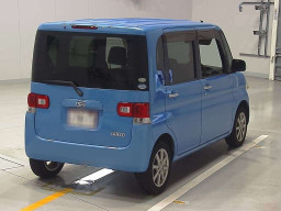 2011 Daihatsu Tanto