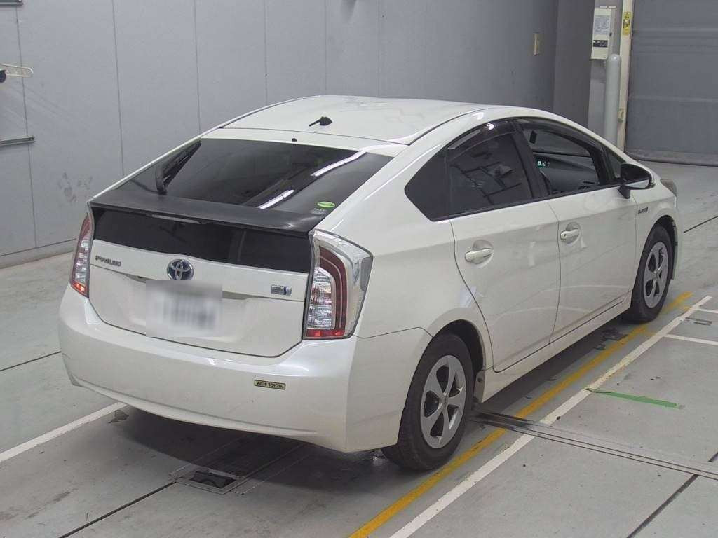 2012 Toyota Prius ZVW30[1]