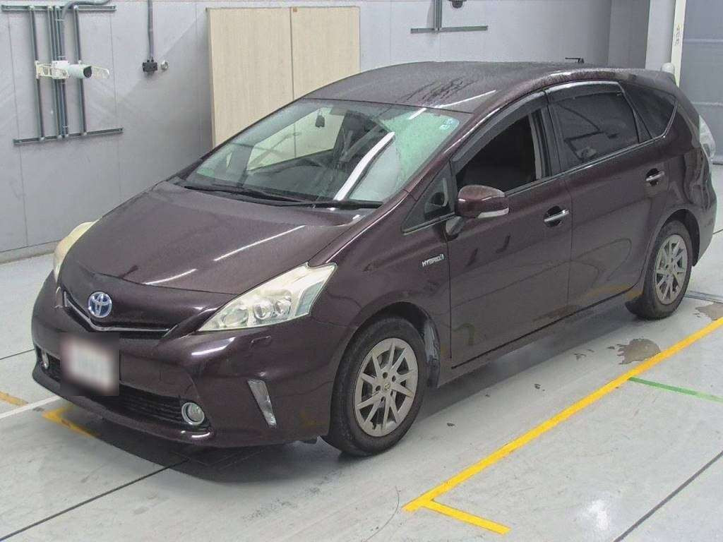 2013 Toyota Prius alpha ZVW41W[0]