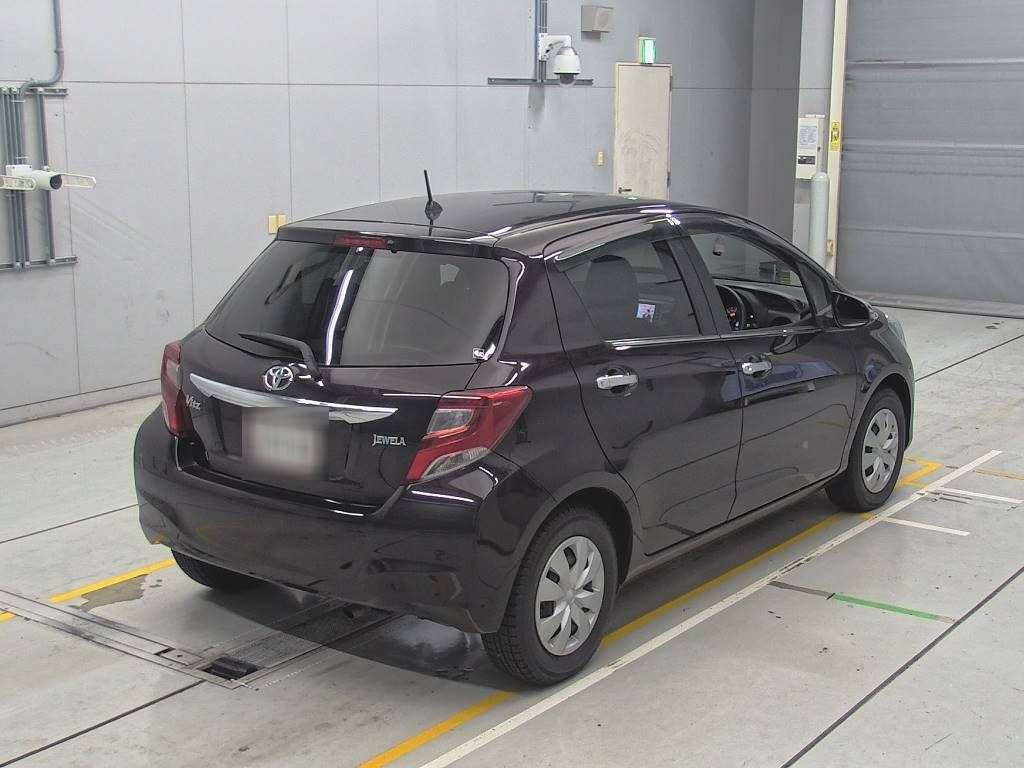 2015 Toyota Vitz NSP130[1]