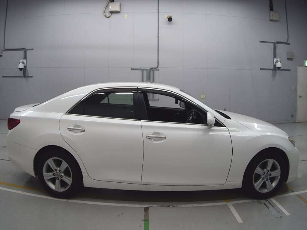 2011 Toyota Mark X GRX130[2]