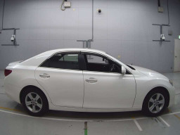 2011 Toyota Mark X