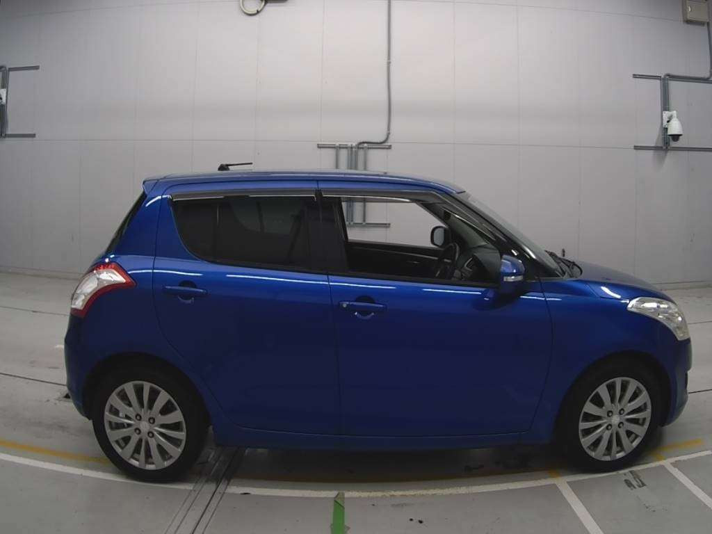 2012 Suzuki Swift ZC72S[2]