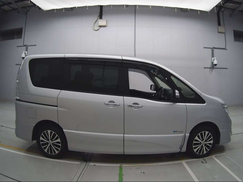 2014 Nissan Serena HFC26[2]