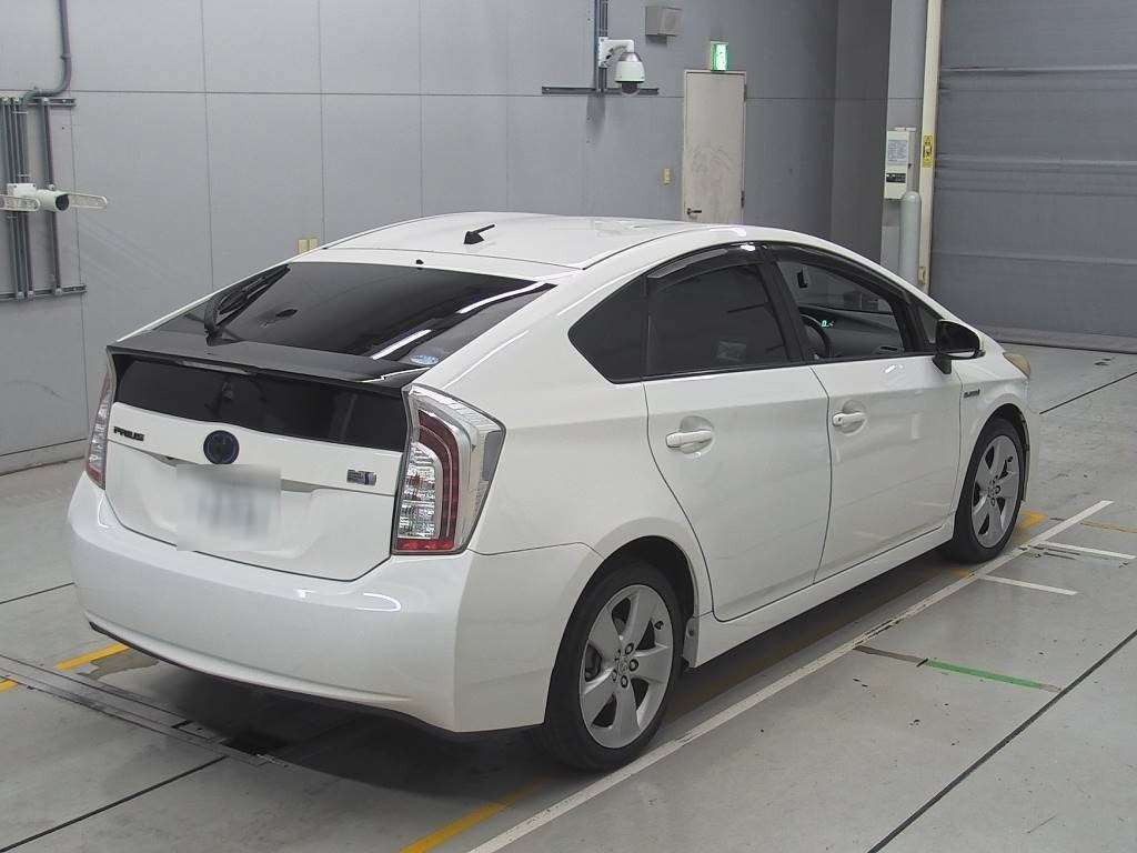 2012 Toyota Prius ZVW30[1]