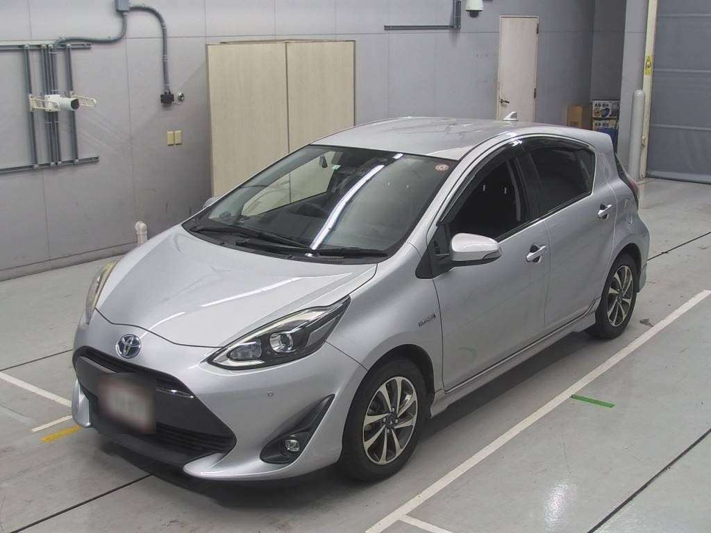 2017 Toyota Aqua NHP10[0]