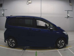 2014 Honda Freed hybrid