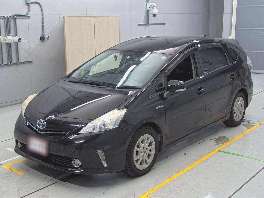 2013 Toyota Prius alpha ZVW41W[0]