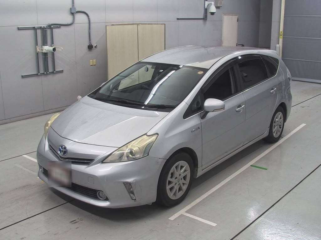 2012 Toyota Prius alpha ZVW41W[0]