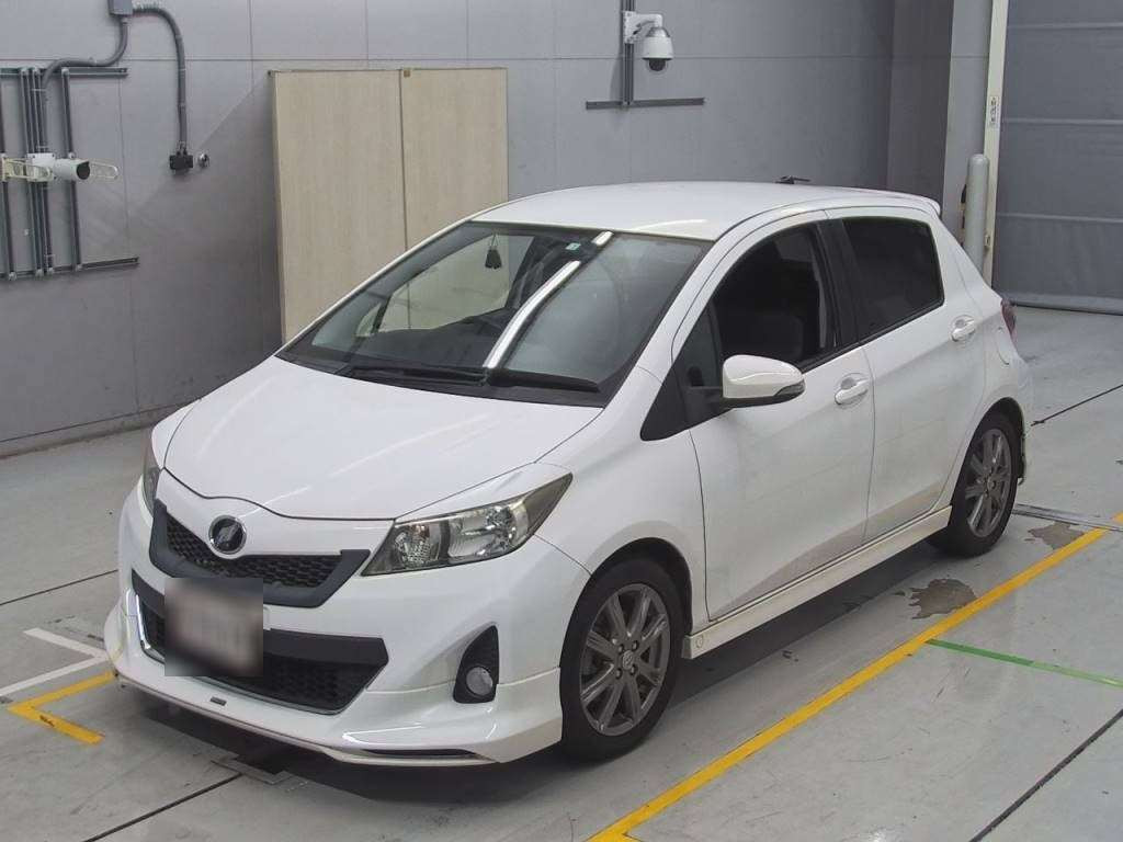 2012 Toyota Vitz NCP131[0]