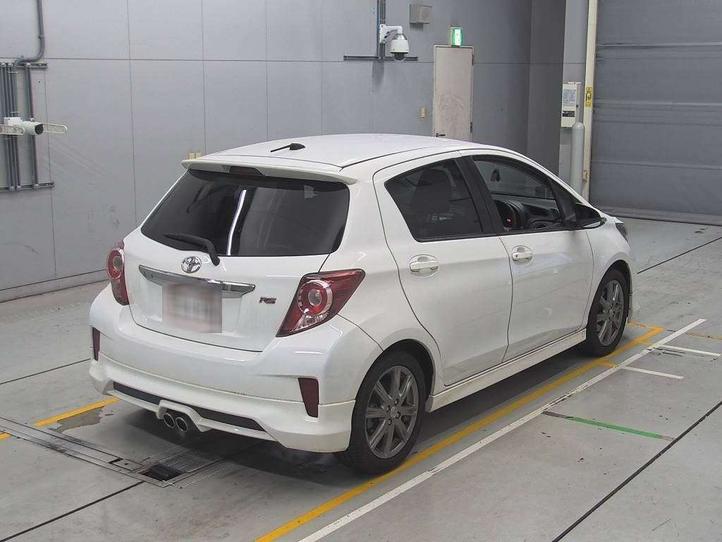 2012 Toyota Vitz NCP131[1]