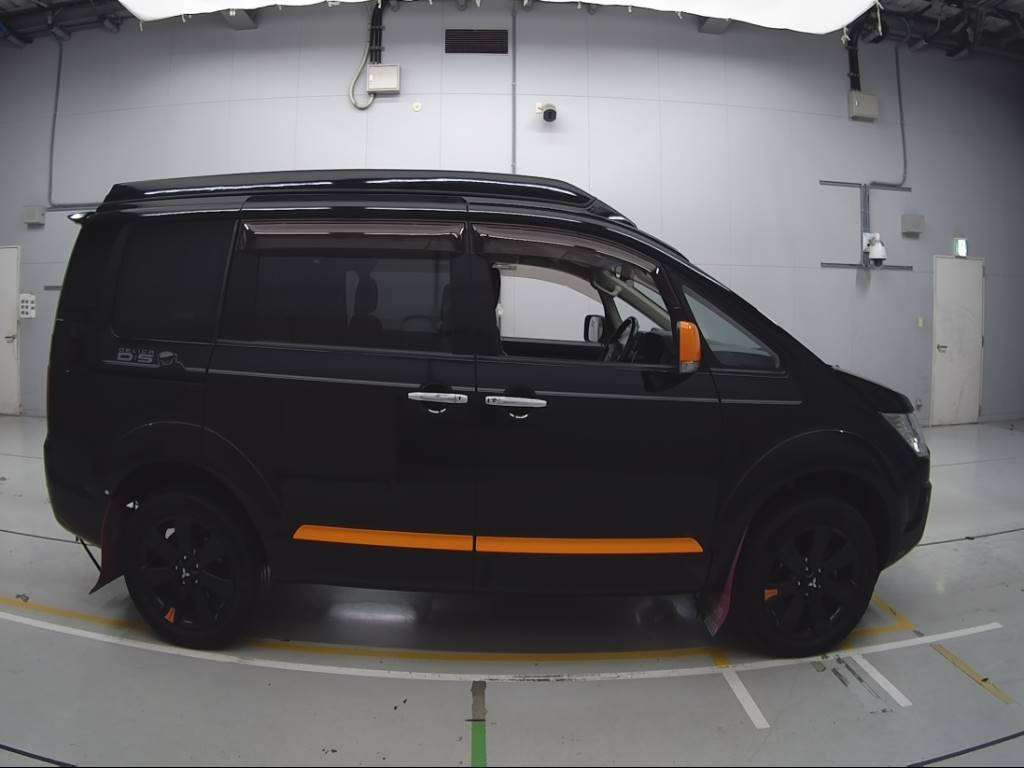 2017 Mitsubishi Delica D5 CV1W[2]