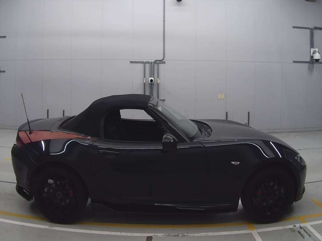 2015 Mazda Roadster ND5RC[2]