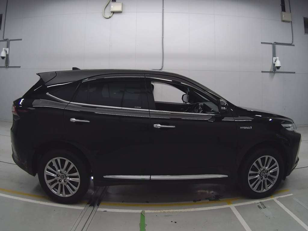 2018 Toyota Harrier Hybrid AVU65W[2]