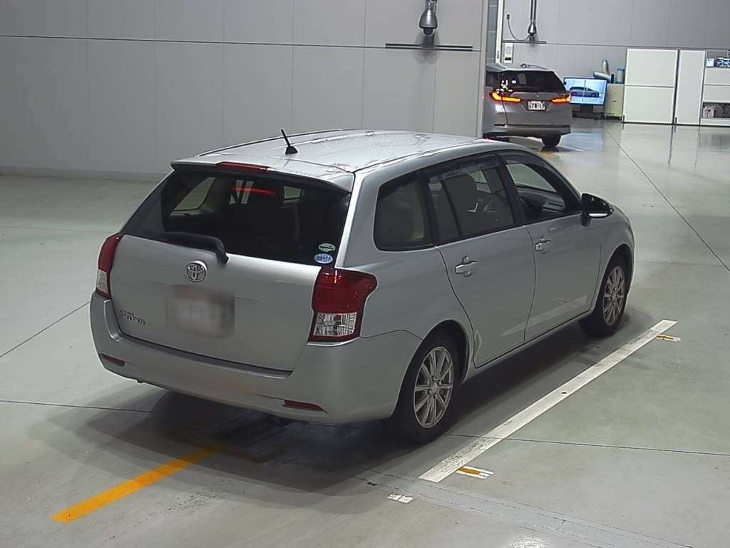 2013 Toyota Corolla Fielder NZE161G[1]