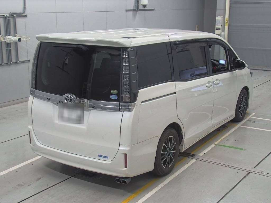 2016 Toyota Voxy ZRR85G[1]